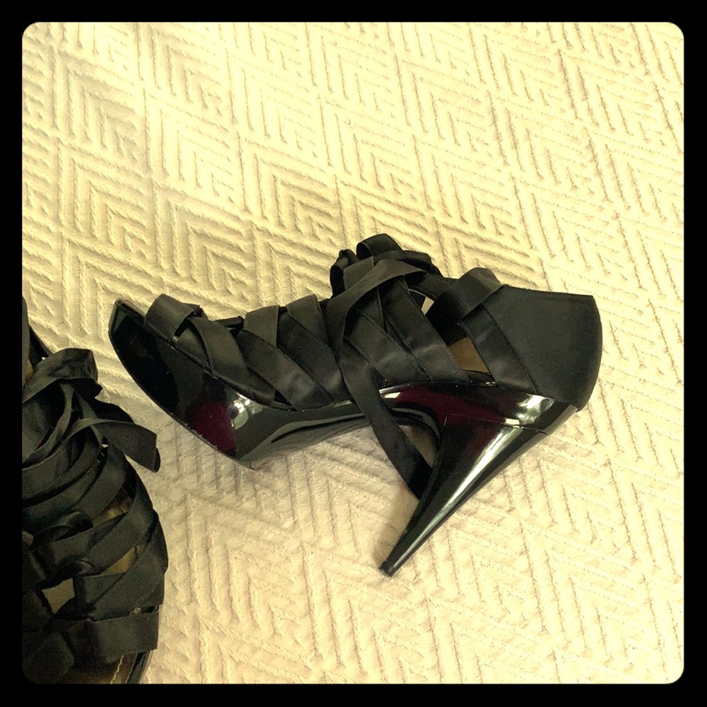 J Lo Platform pumps